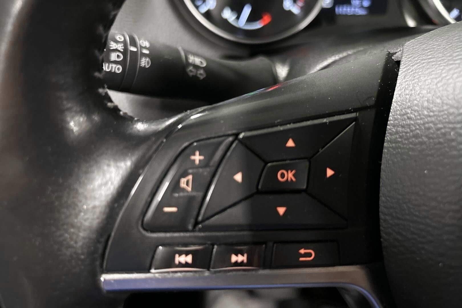 Nissan Qashqai iso kuva 24