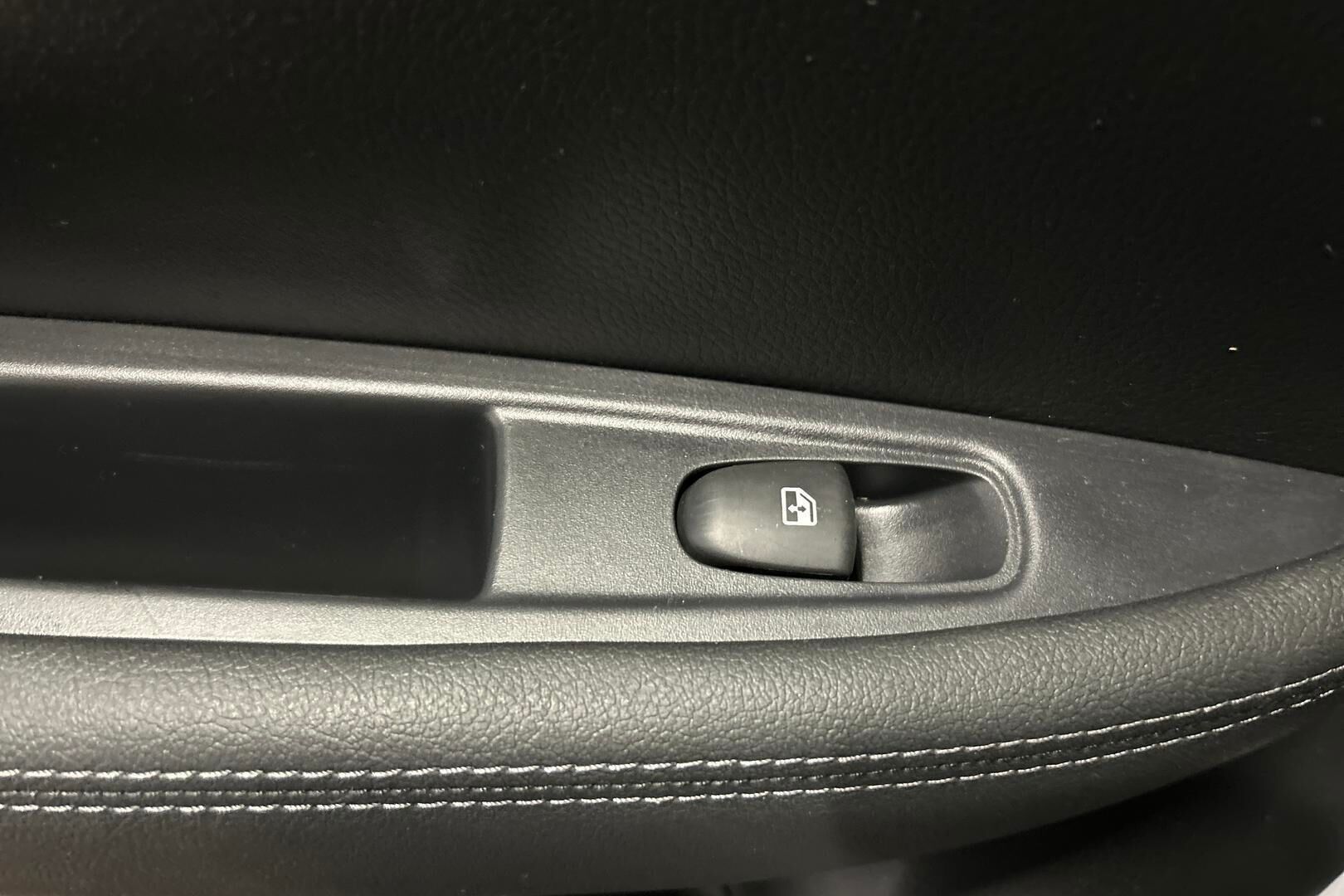 Nissan Qashqai iso kuva 28