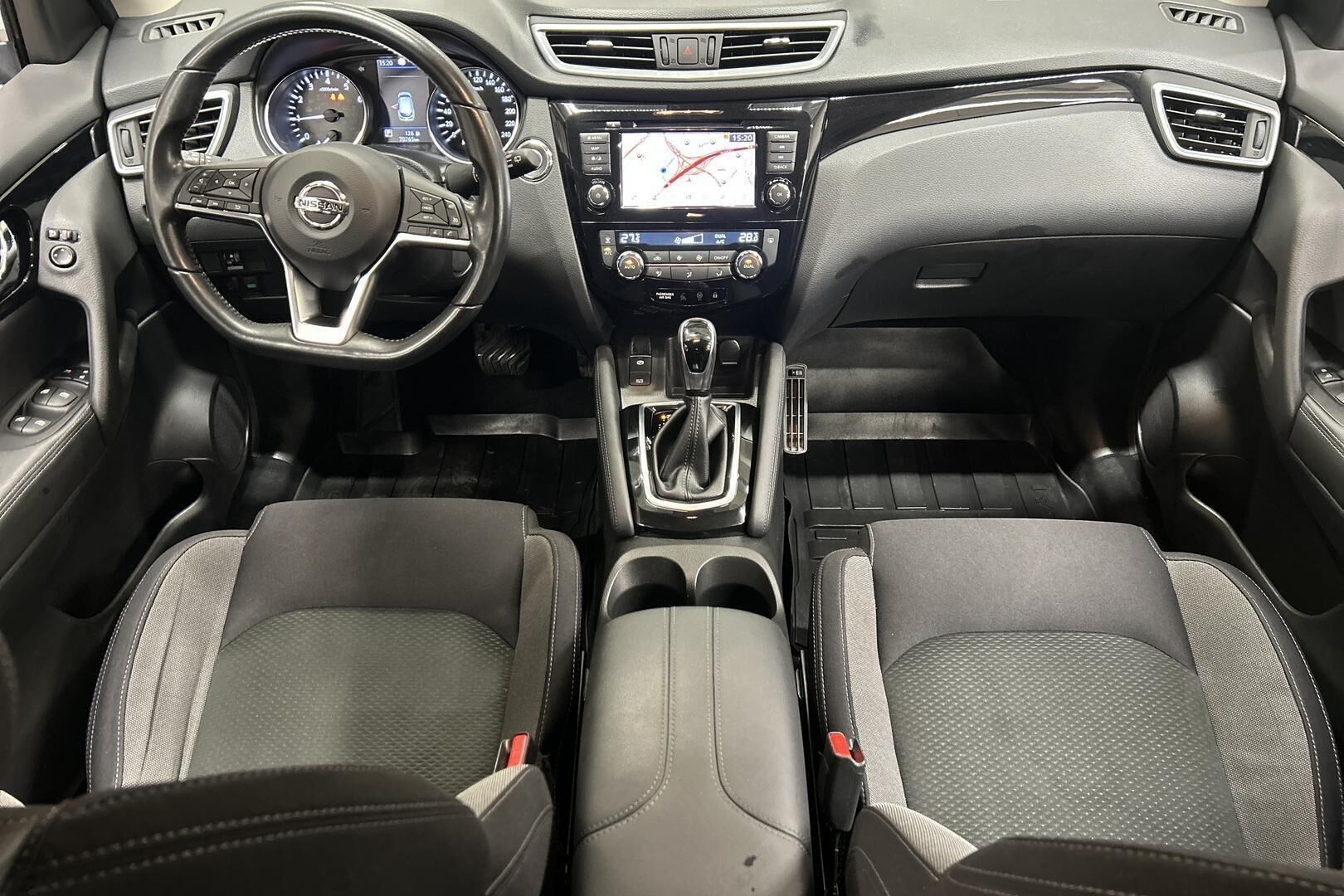 Nissan Qashqai iso kuva 7