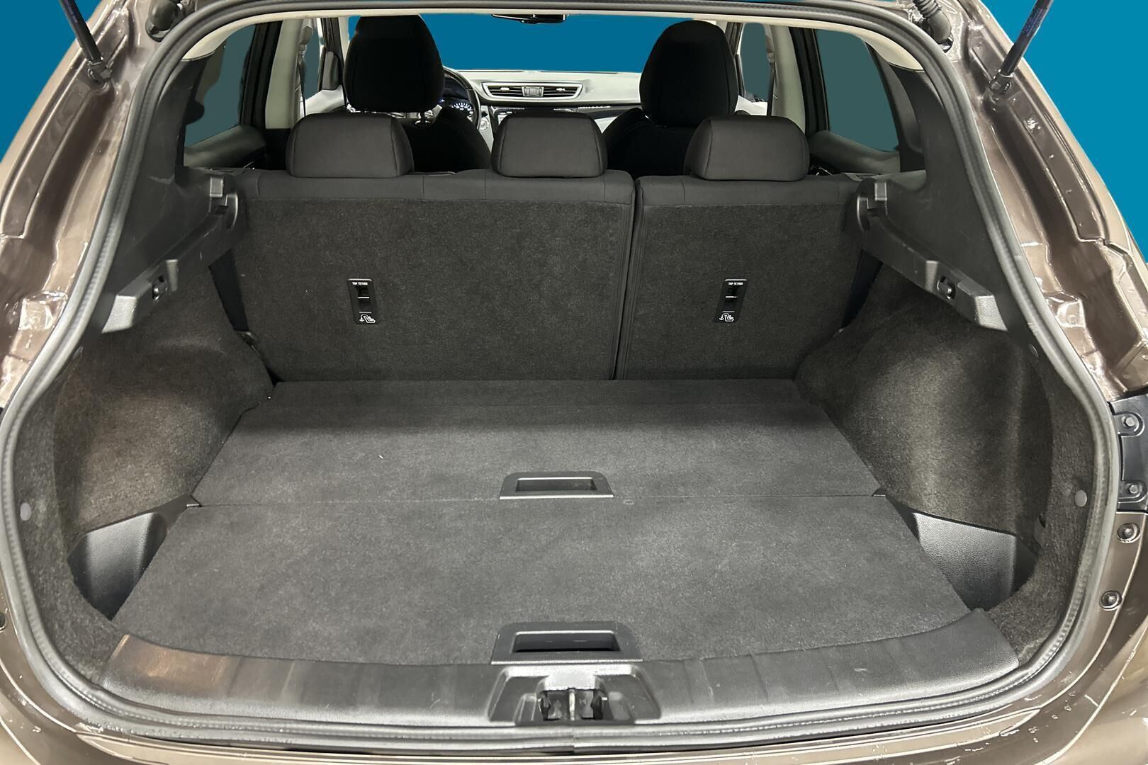 Nissan Qashqai iso kuva 8