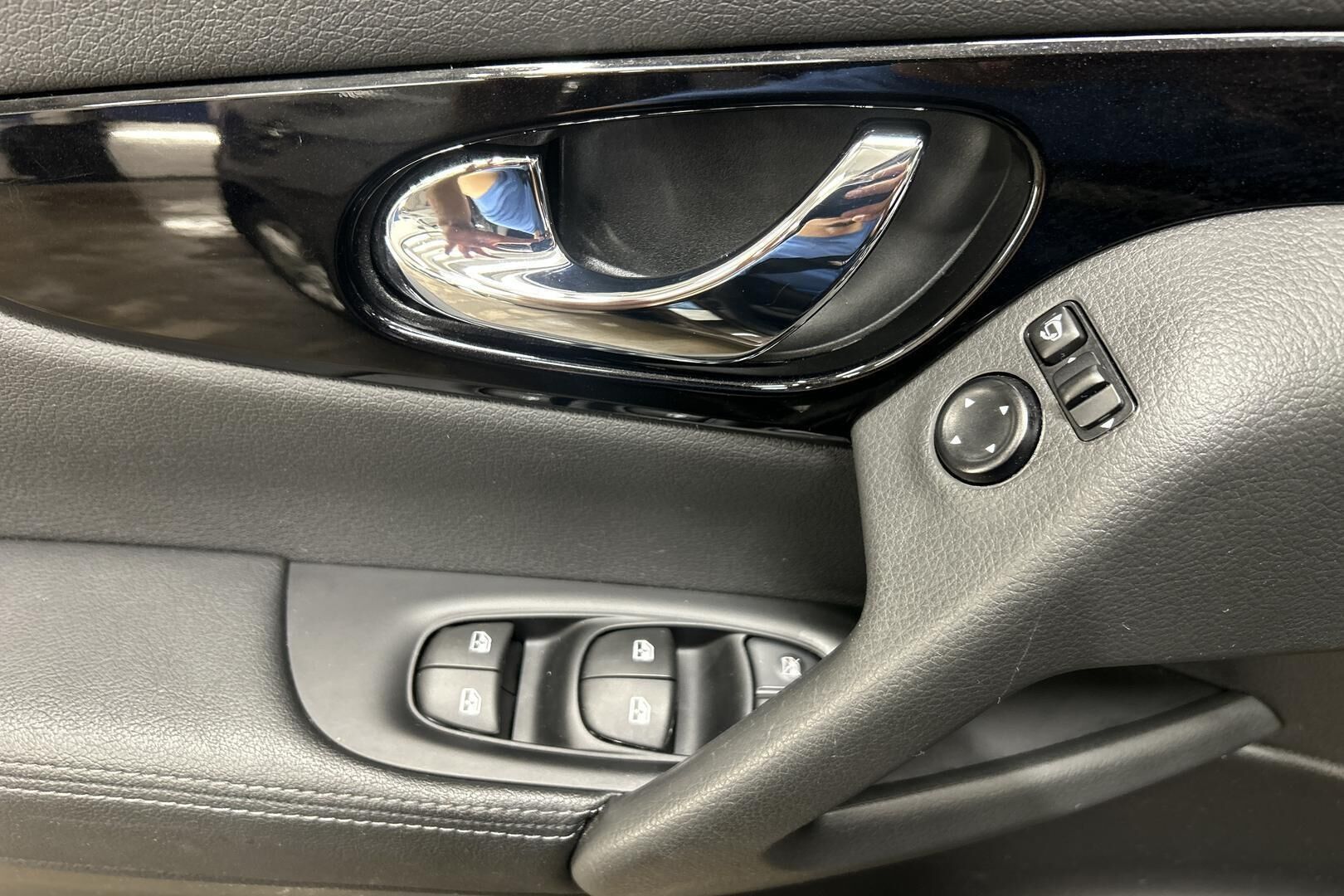 Nissan Qashqai iso kuva 22