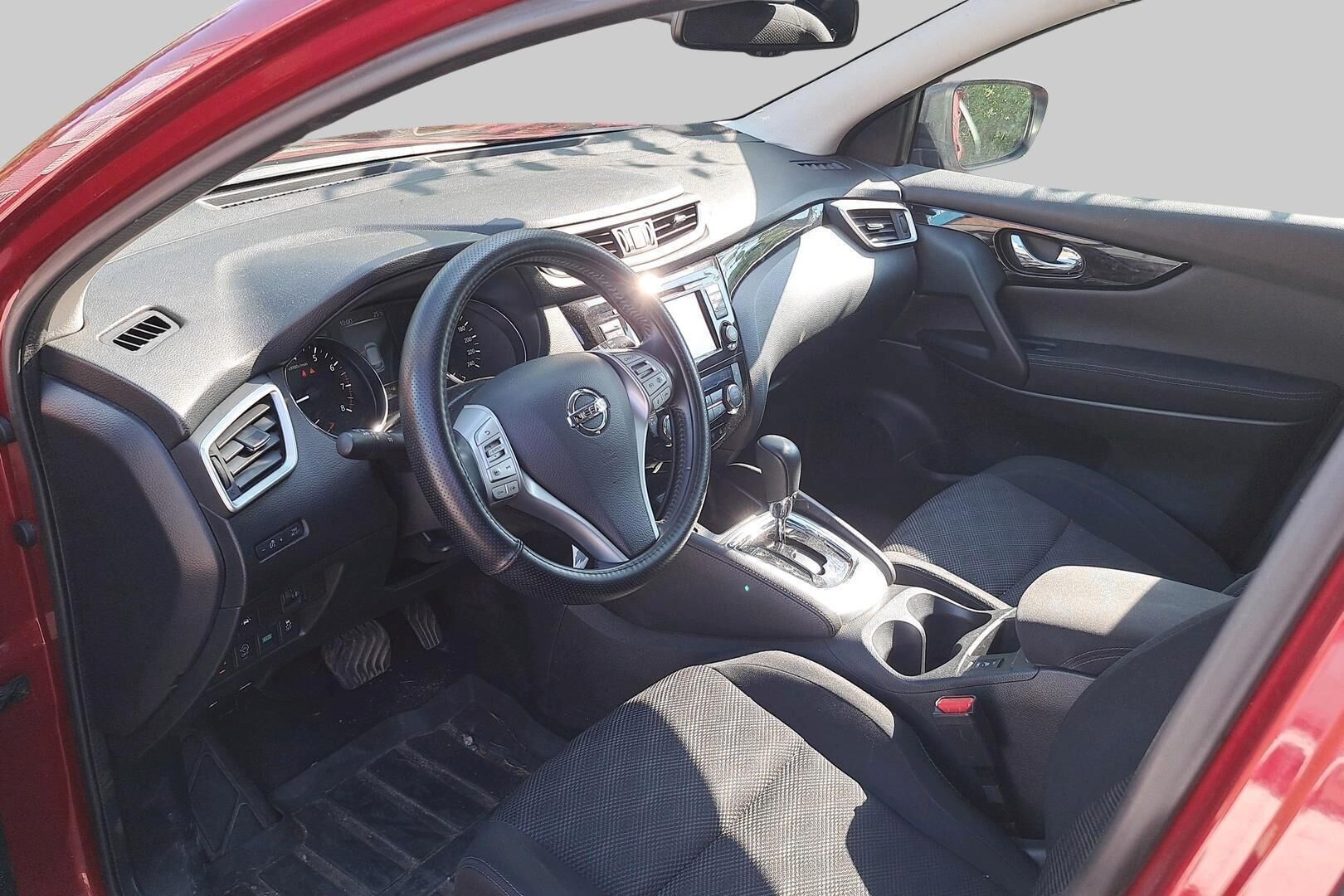 Nissan Qashqai iso kuva 2