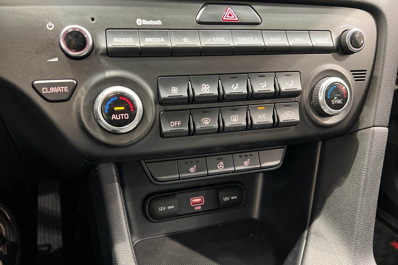 Kia Sportage iso kuva 16