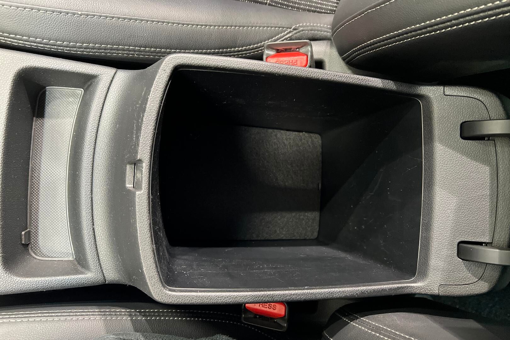 Kia Sportage iso kuva 19