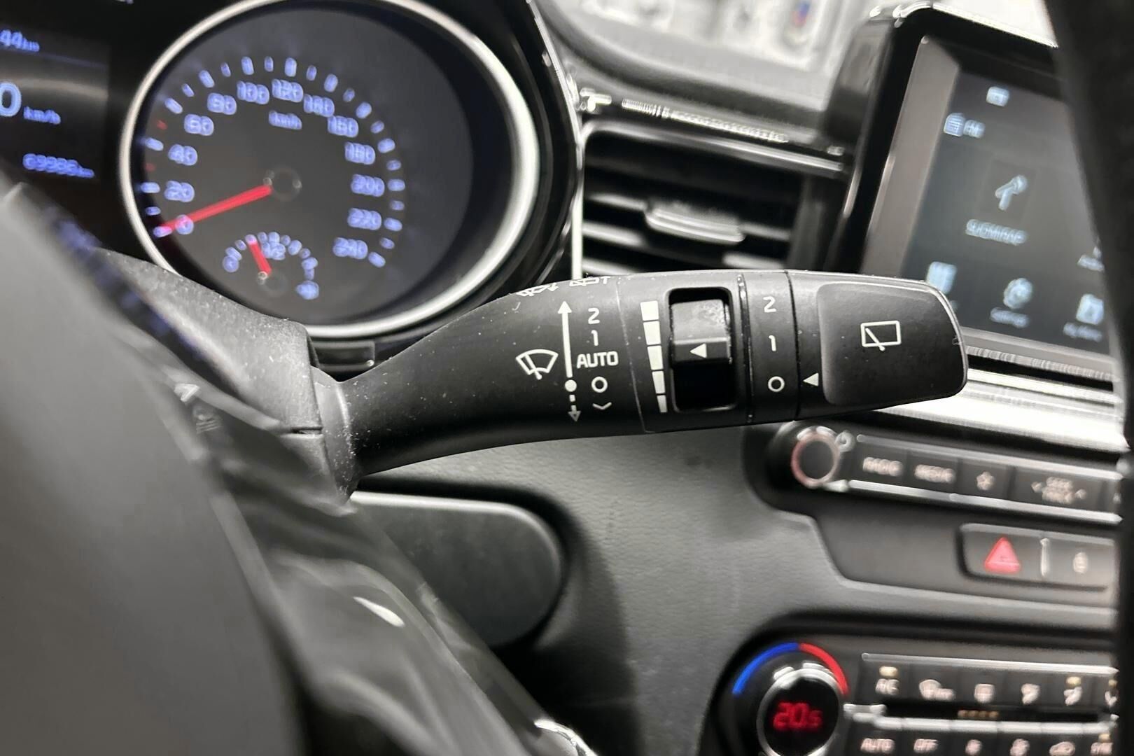 KIA CEED iso kuva 20