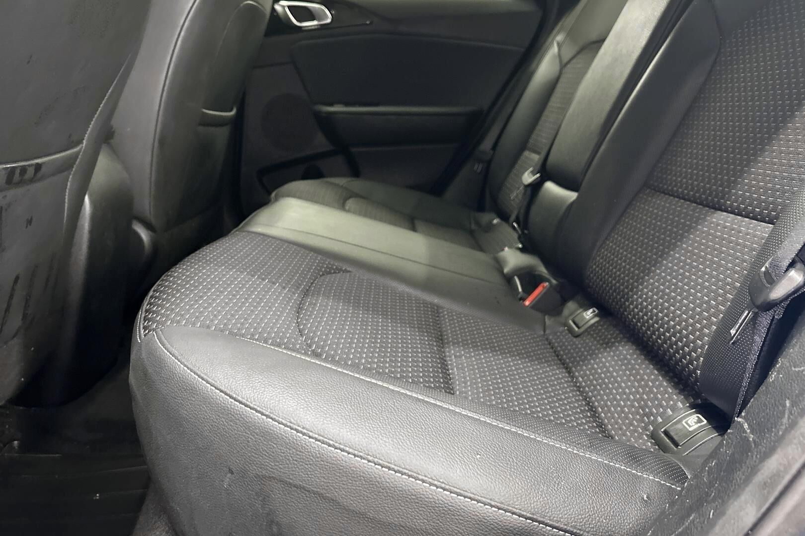 KIA CEED iso kuva 9