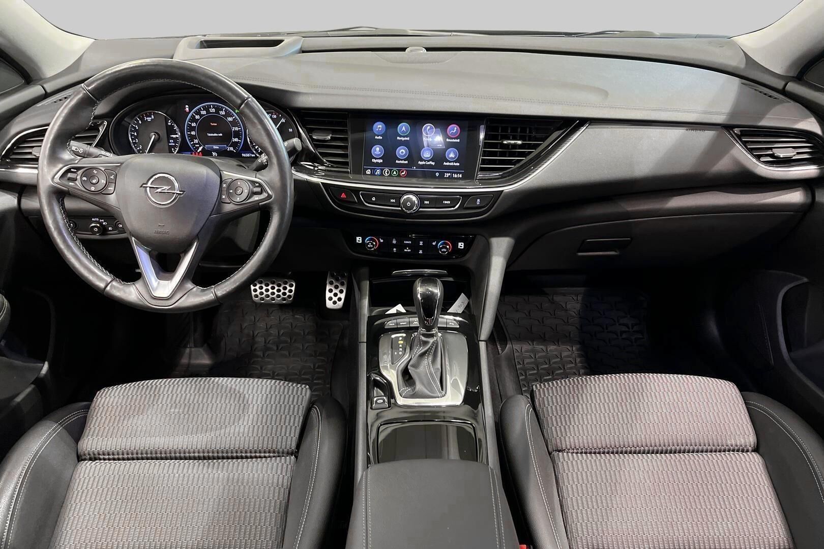 Opel Insignia iso kuva 11