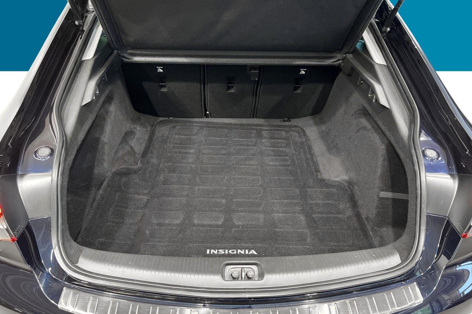Opel Insignia iso kuva 12