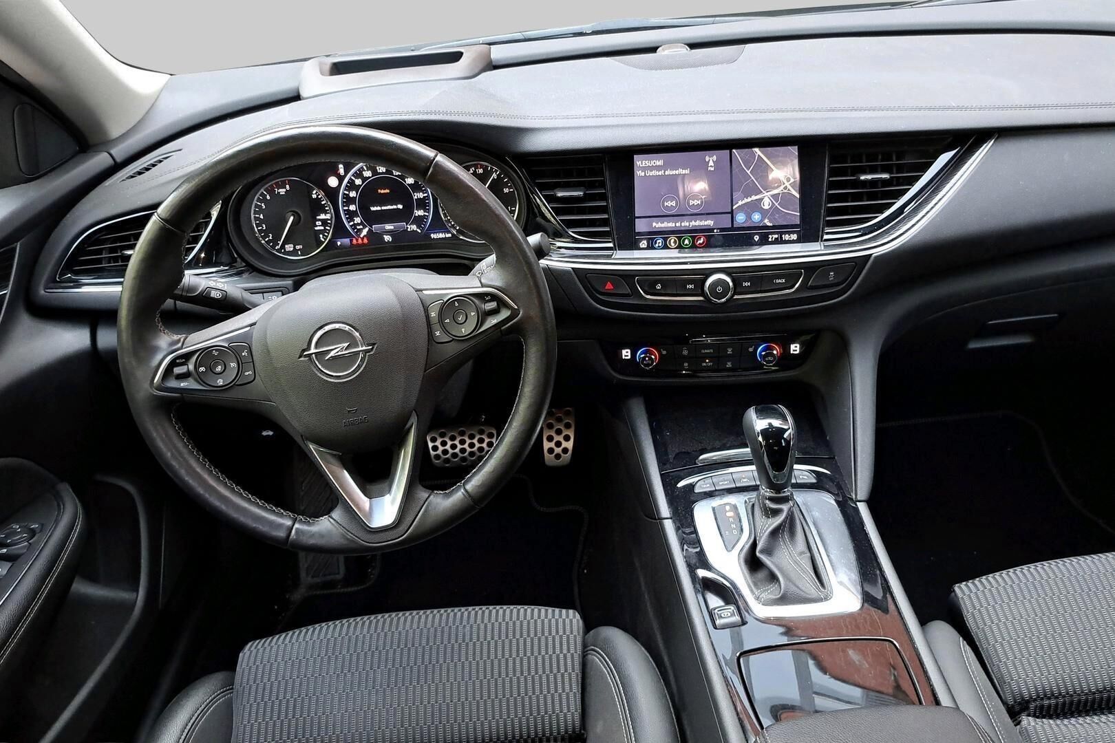 Opel Insignia iso kuva 2