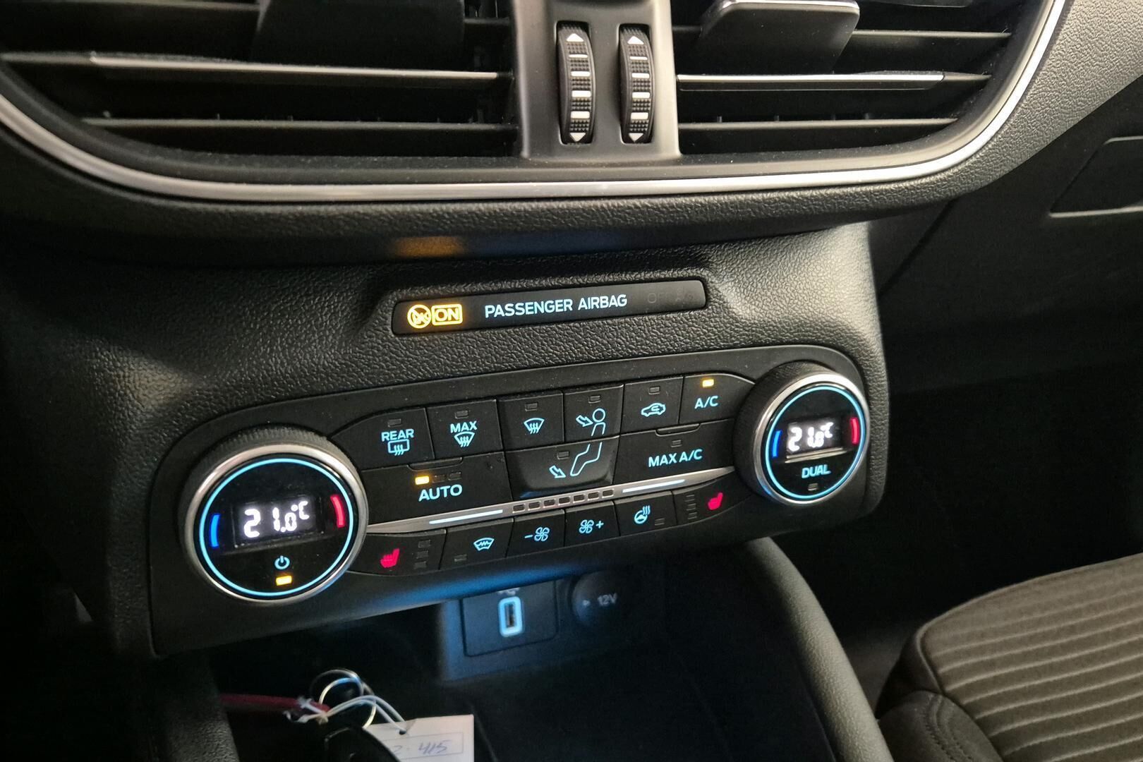Ford Focus iso kuva 24