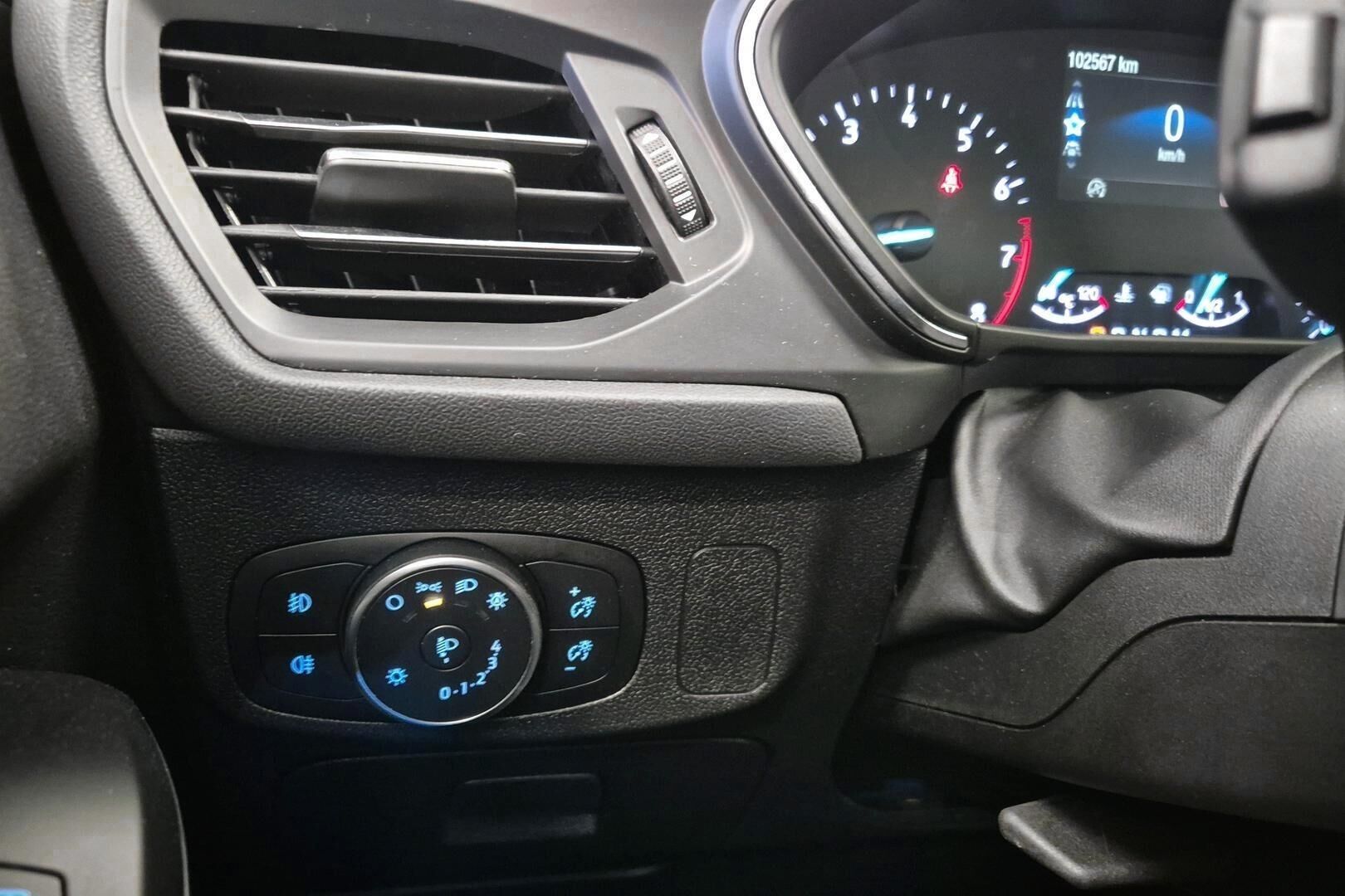 Ford Focus iso kuva 16