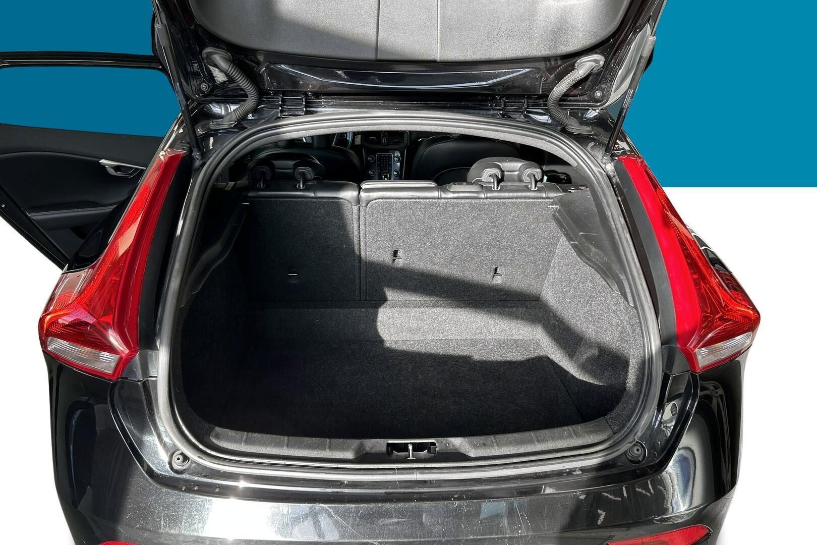 Volvo V40 iso kuva 12