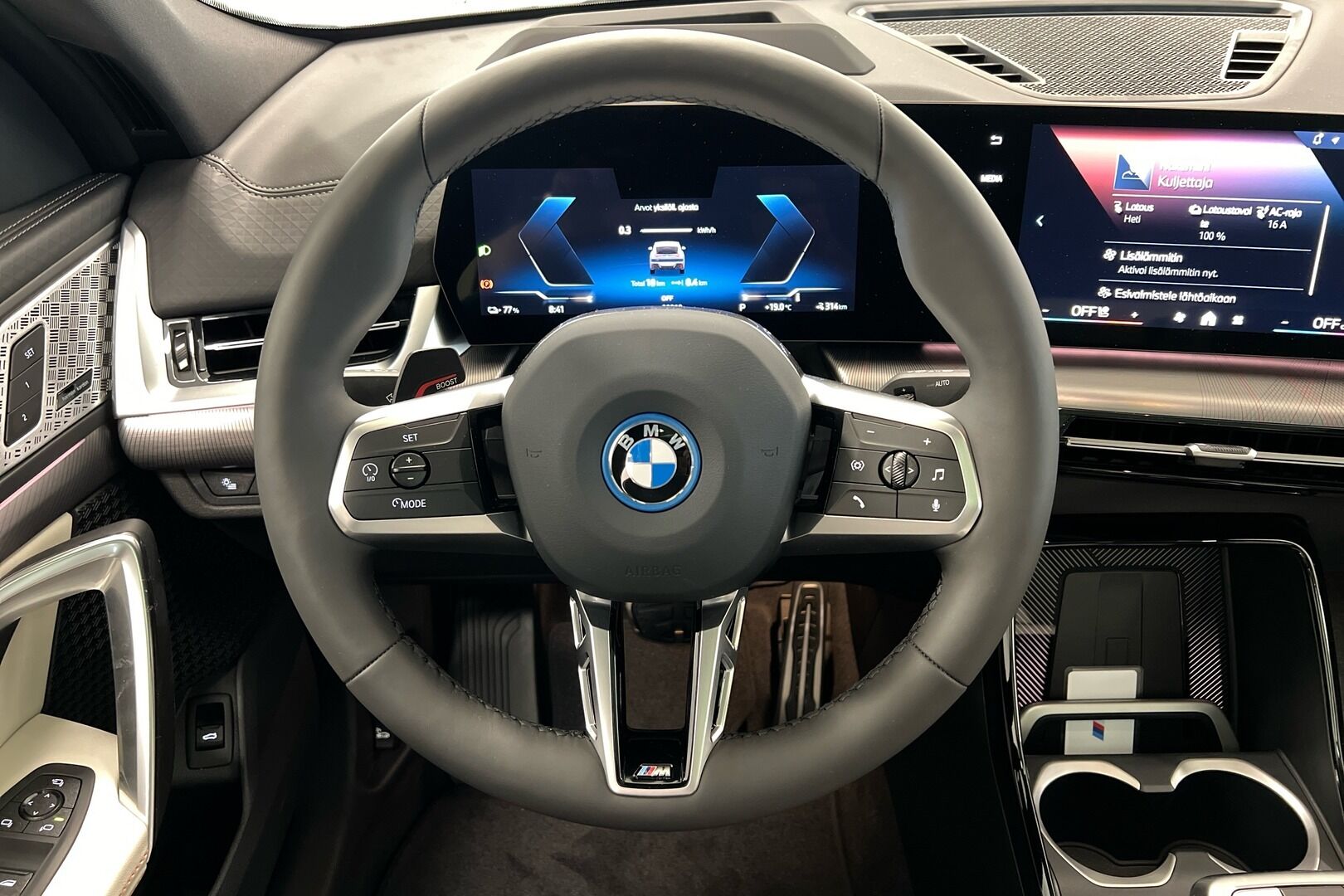 BMW iX2 iso kuva 15