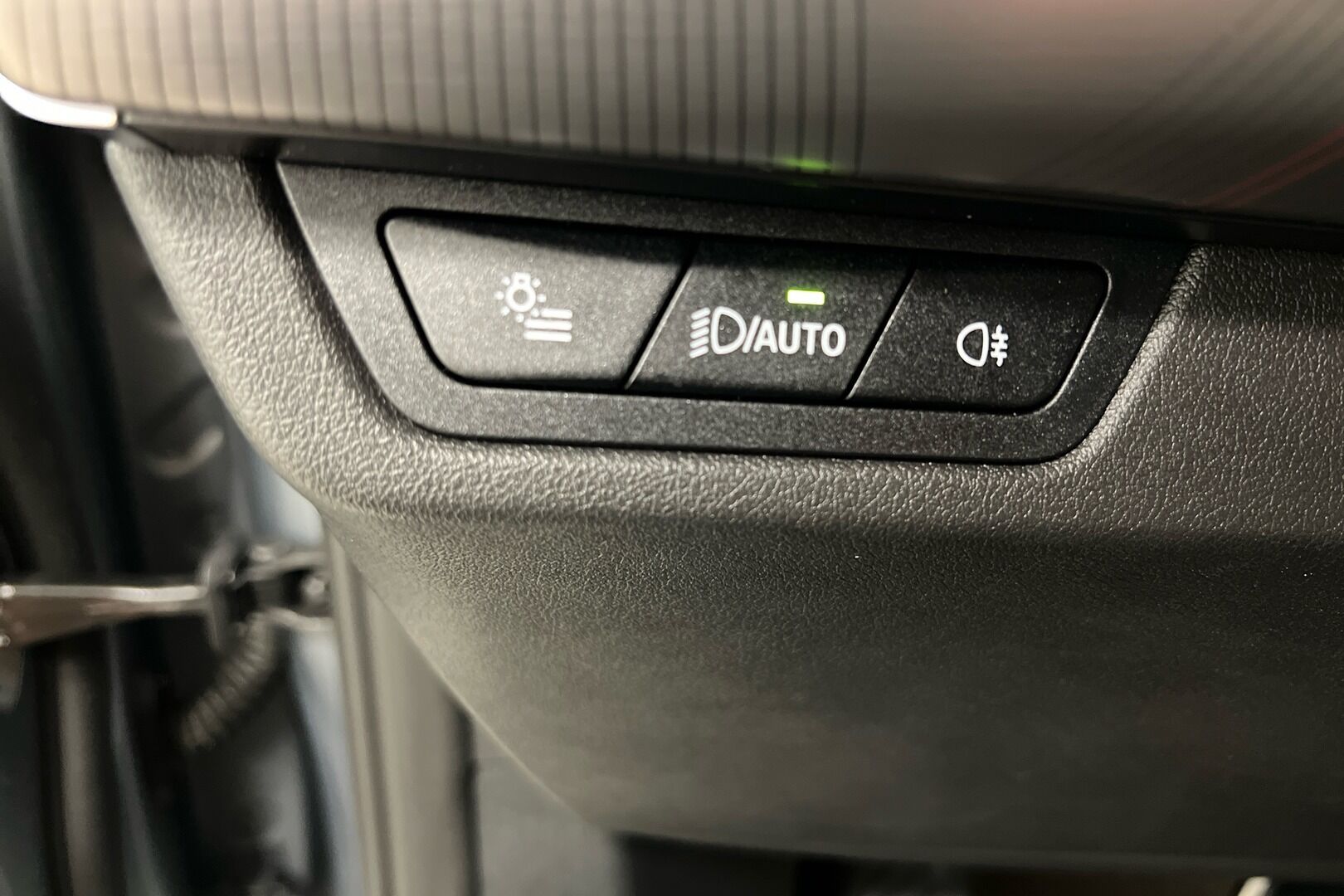 BMW iX2 iso kuva 18