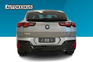 BMW iX2 esikatselu 2