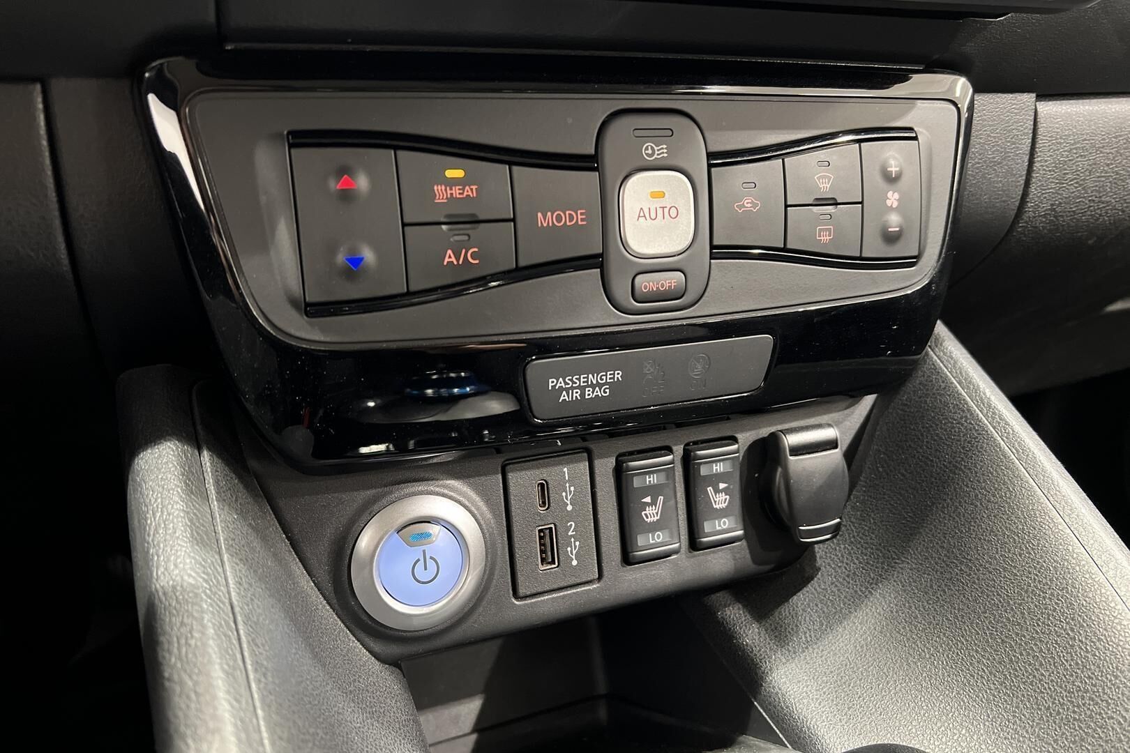 Nissan Leaf iso kuva 19