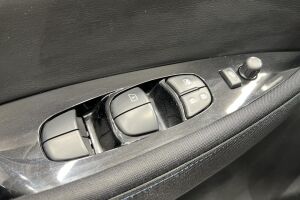 Nissan Leaf esikatselu 25