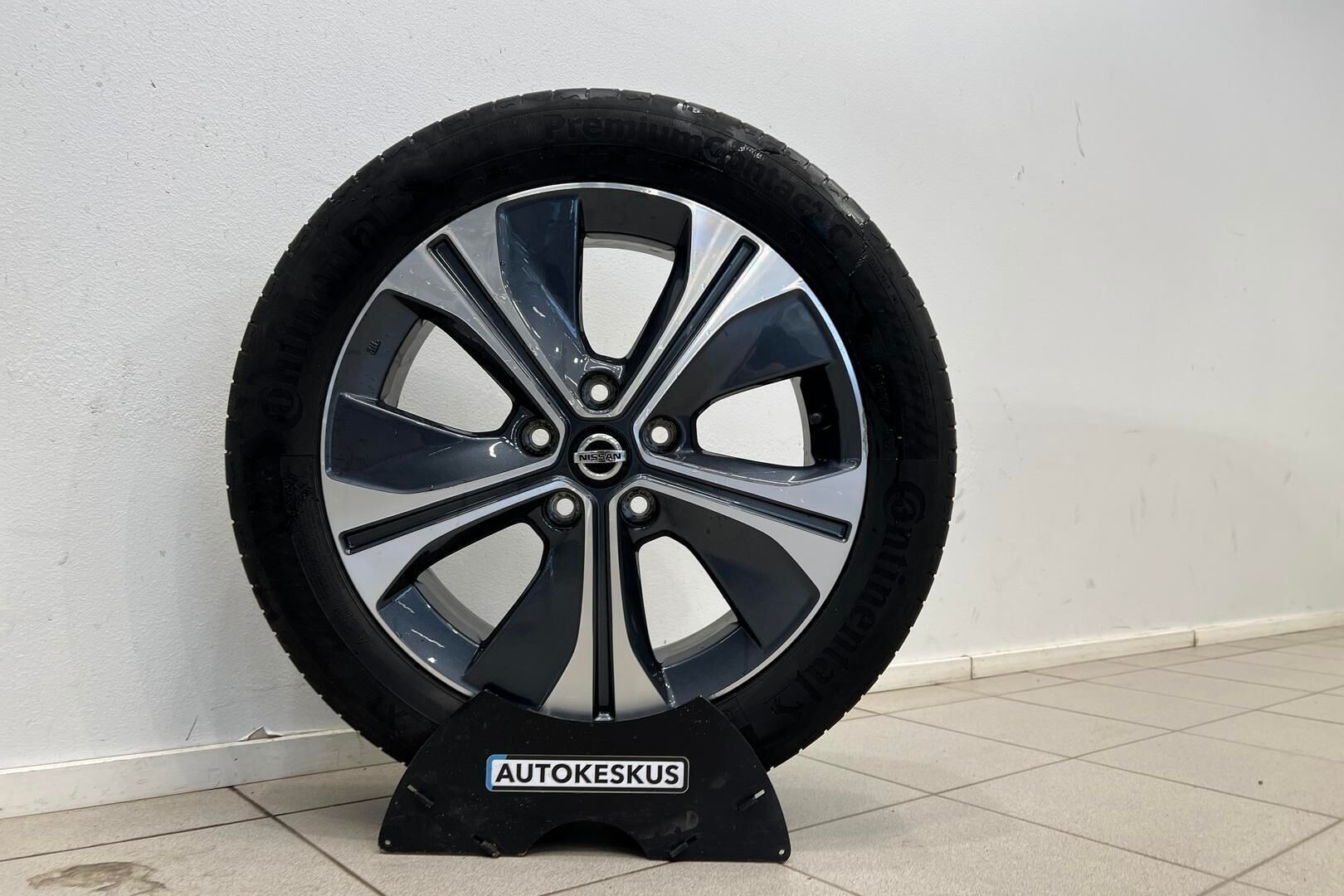 Nissan Leaf iso kuva 29