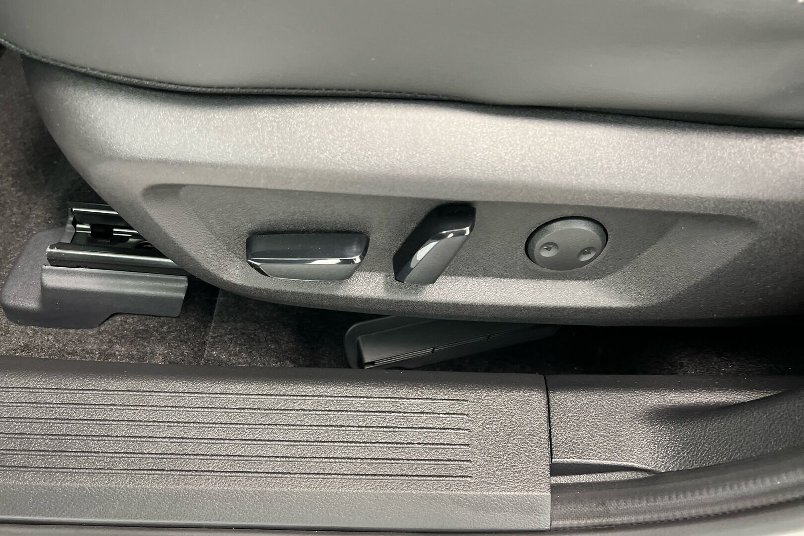 NISSAN X-TRAIL iso kuva 14