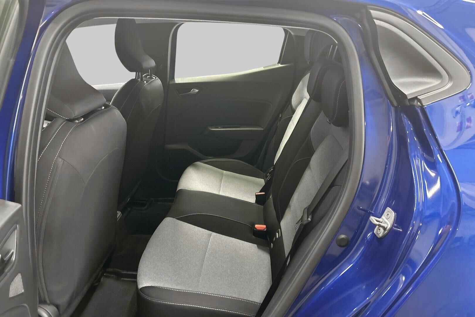 Mitsubishi Colt iso kuva 9