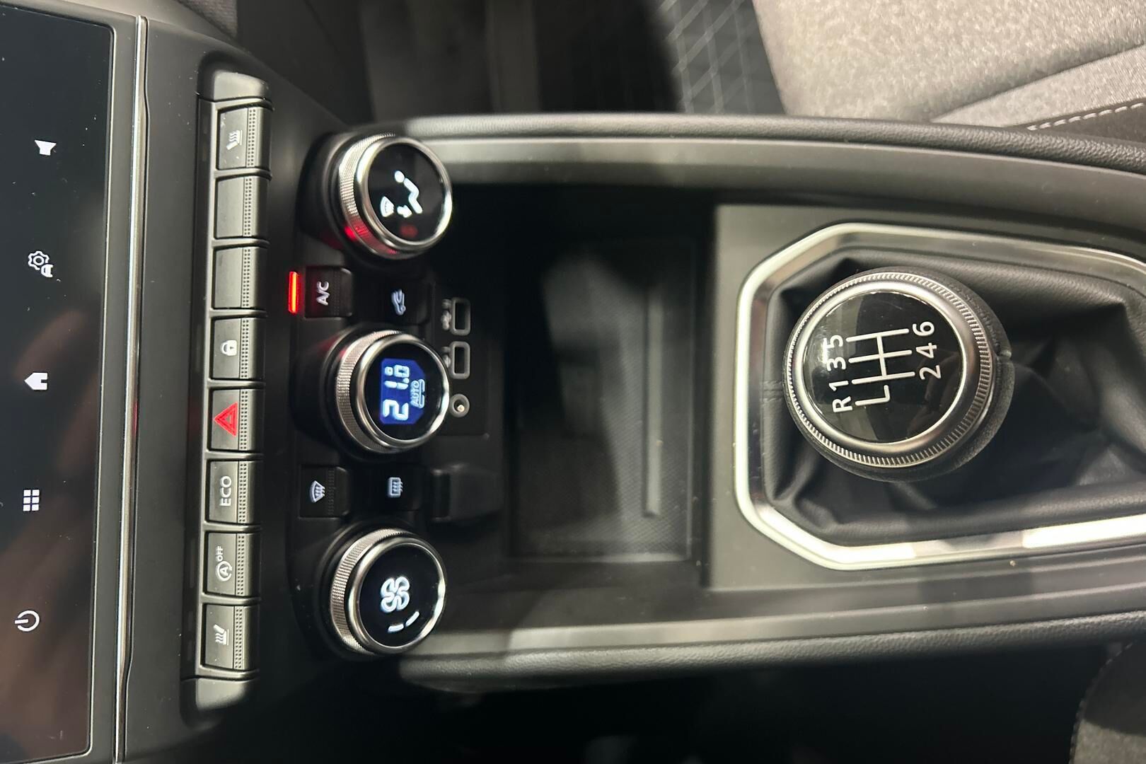 Mitsubishi Colt iso kuva 17