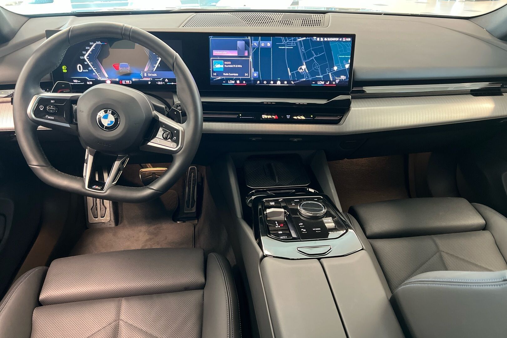 BMW 5-sarja iso kuva 18