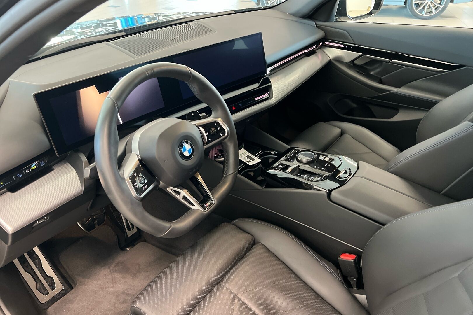 BMW 5-sarja iso kuva 6