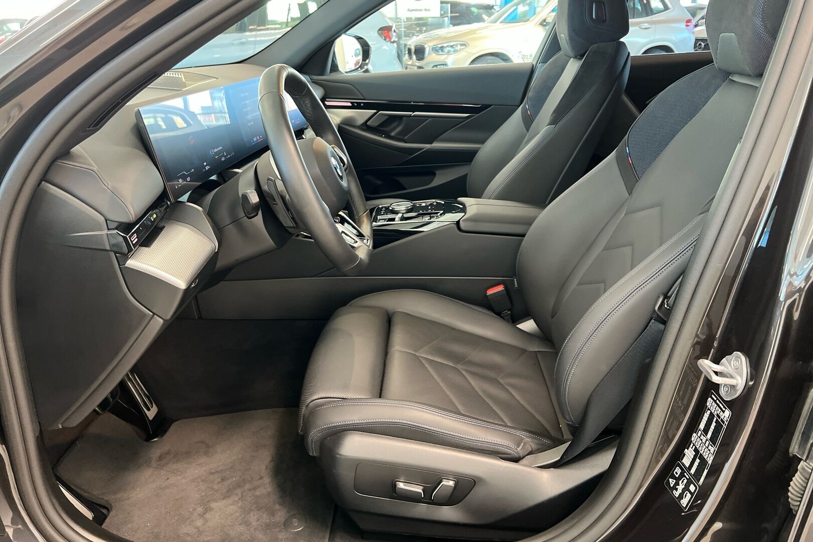 BMW 5-sarja iso kuva 7