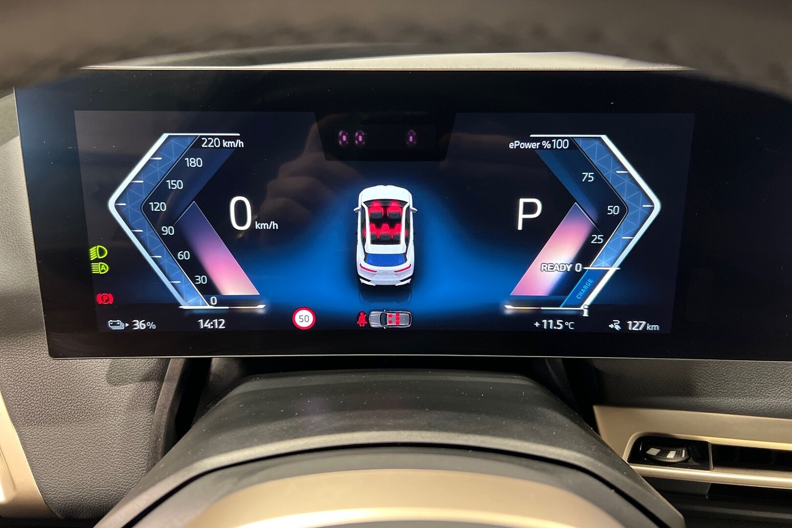BMW iX iso kuva 19