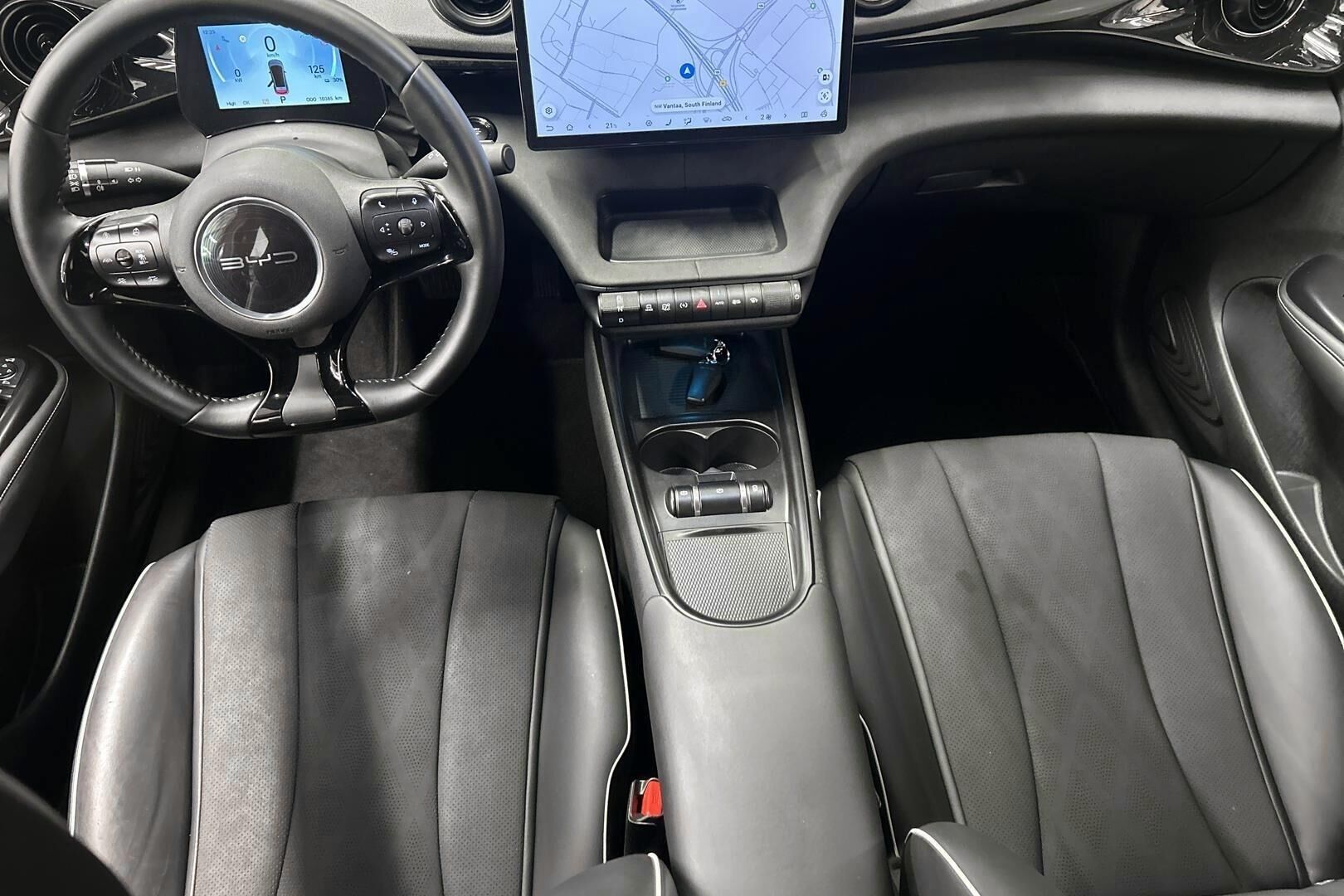 BYD Dolphin iso kuva 10
