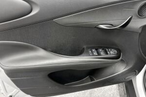 BYD Dolphin esikatselu 13