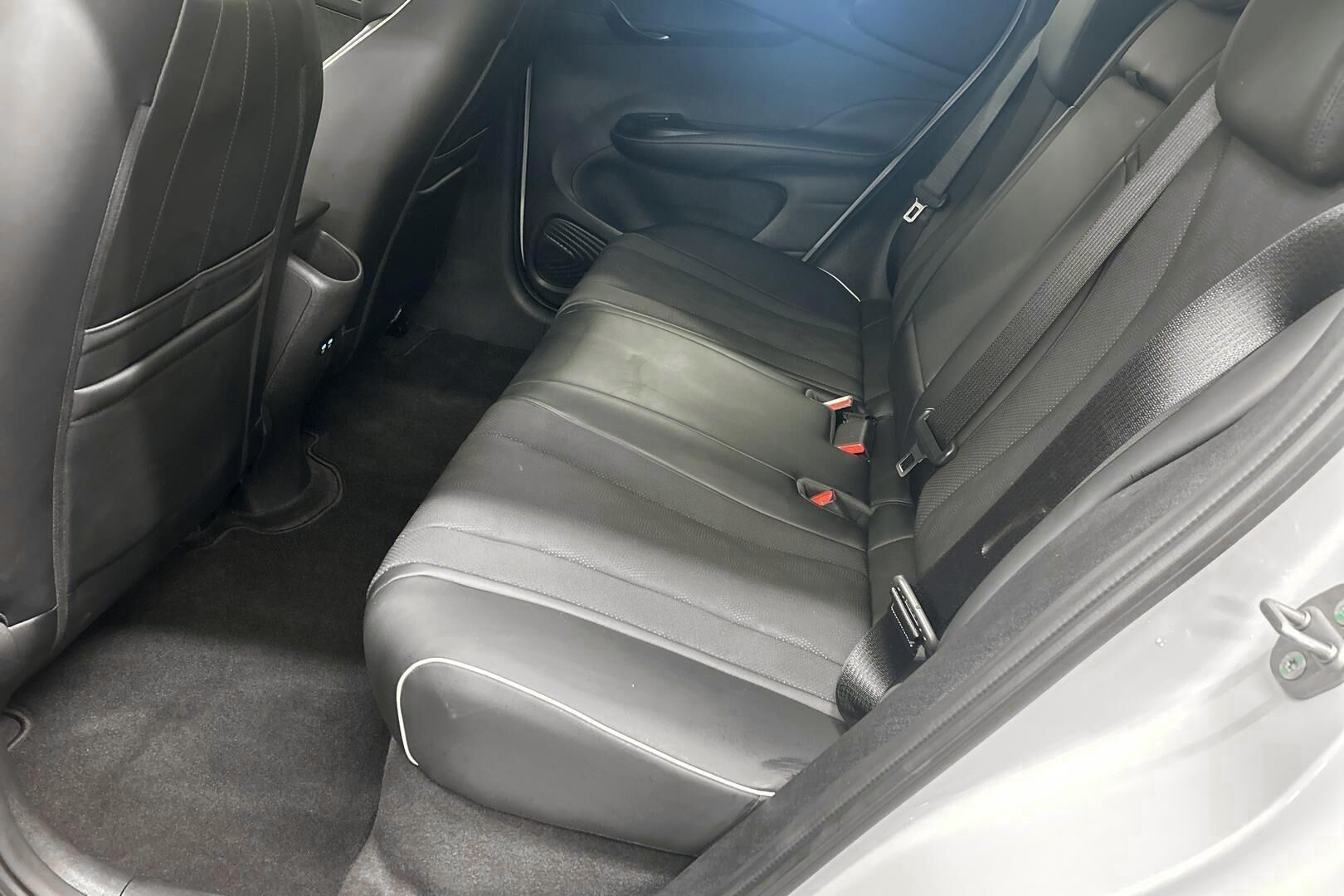 BYD Dolphin iso kuva 9