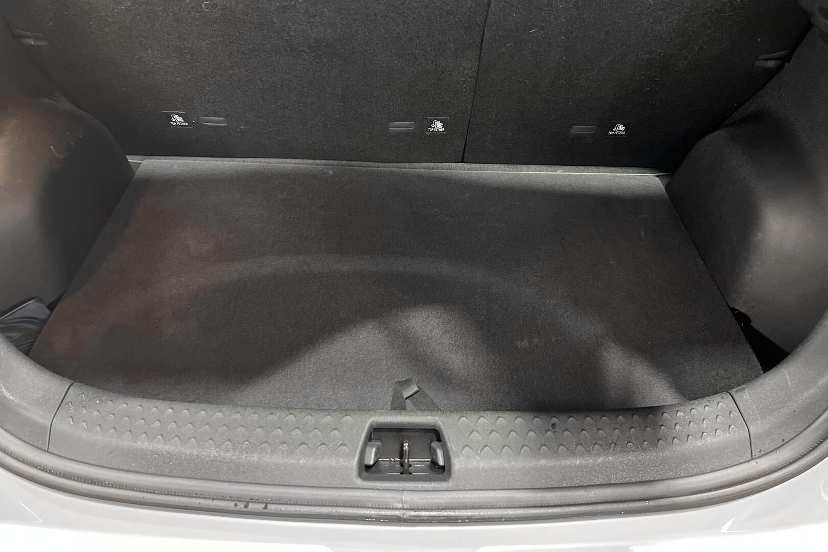 BYD Dolphin iso kuva 12