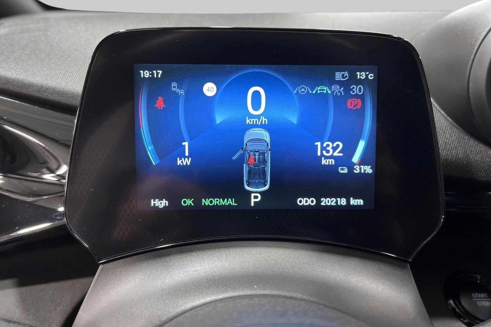 BYD Dolphin iso kuva 17