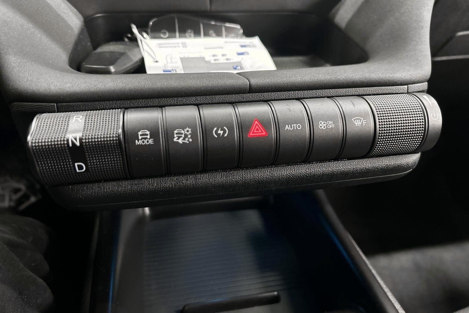 BYD Dolphin iso kuva 17