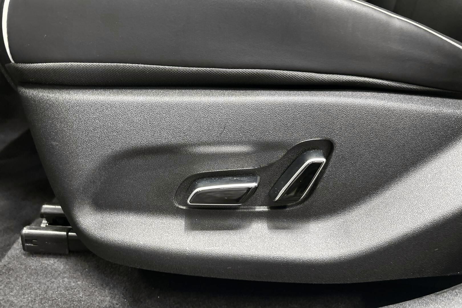 BYD Dolphin iso kuva 22