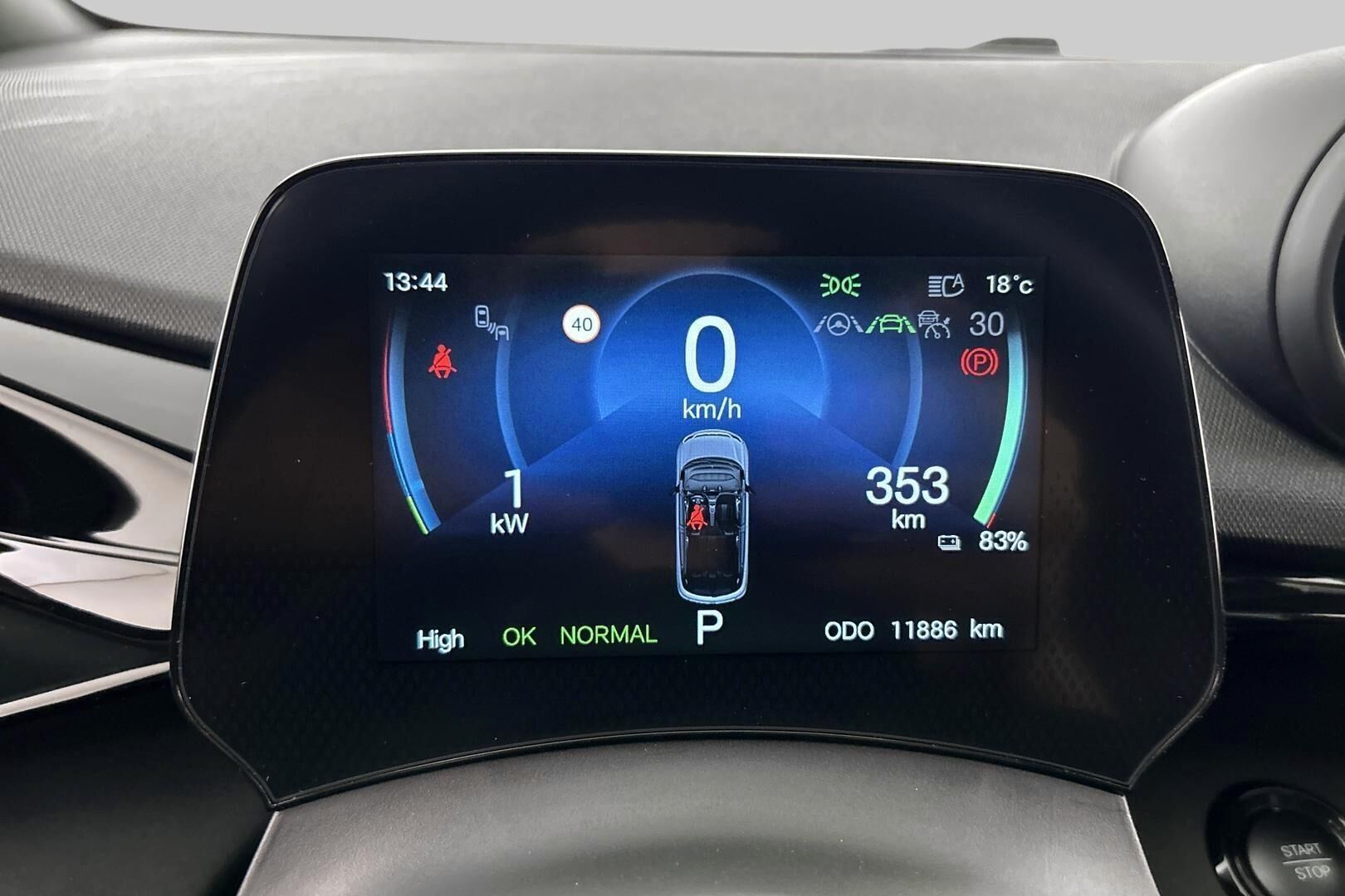 BYD Dolphin iso kuva 14