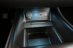 BYD Dolphin esikatselu 22