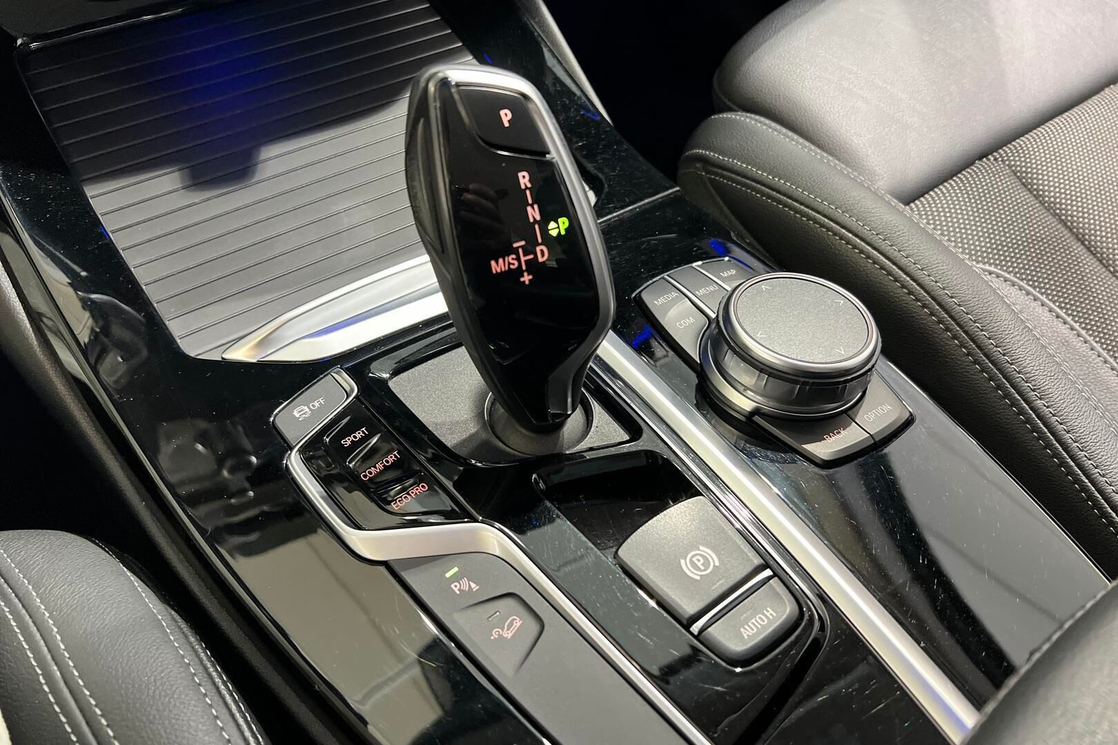 BMW X3 iso kuva 15