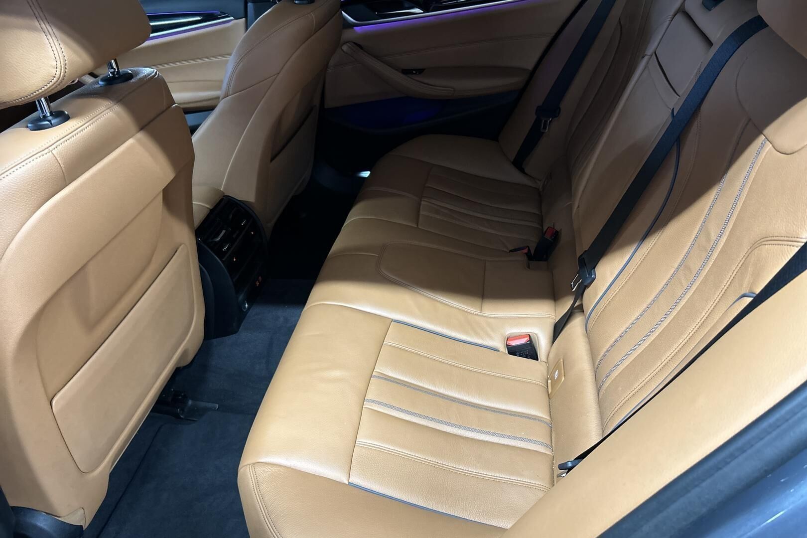 BMW 5-SARJA iso kuva 9