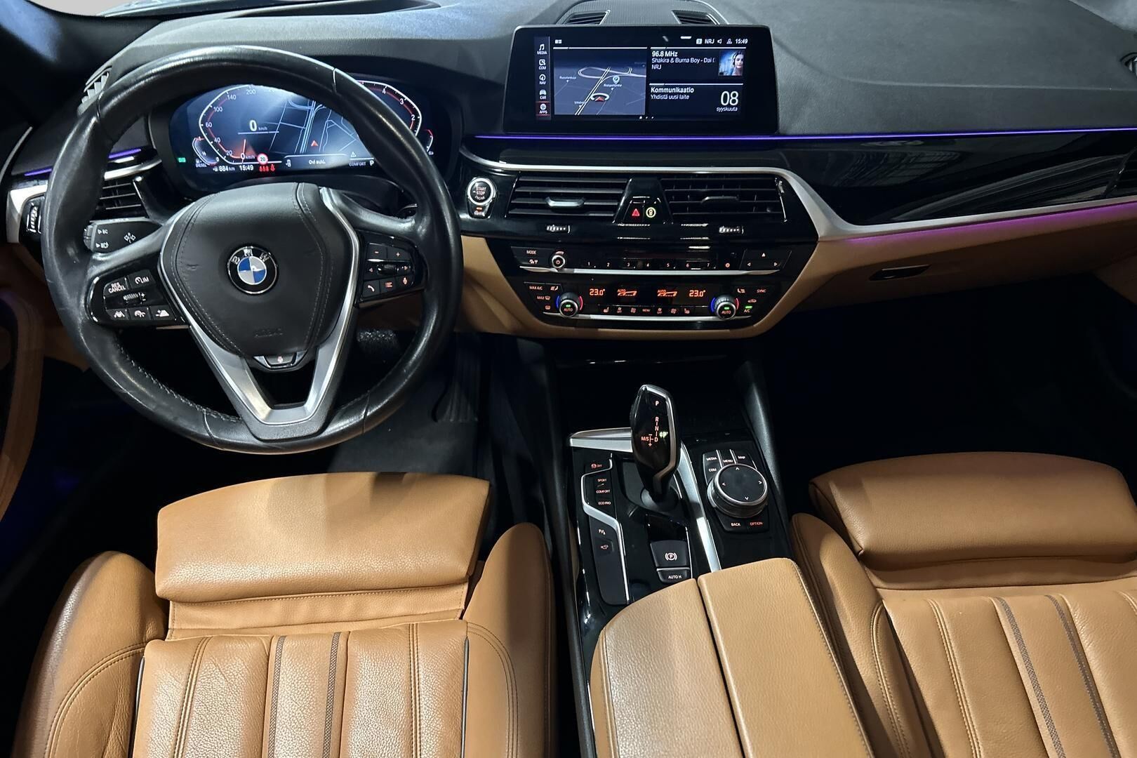BMW 5-SARJA iso kuva 10