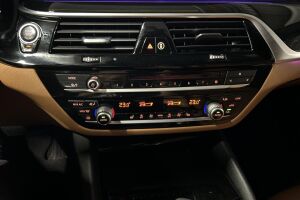 BMW 5-SARJA esikatselu 15