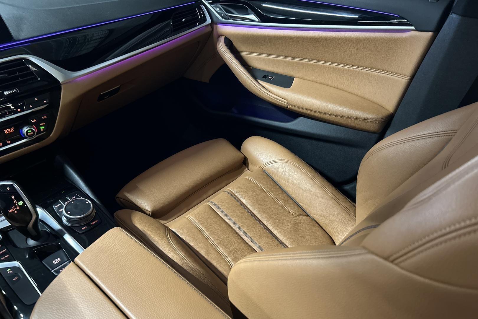 BMW 5-SARJA iso kuva 27