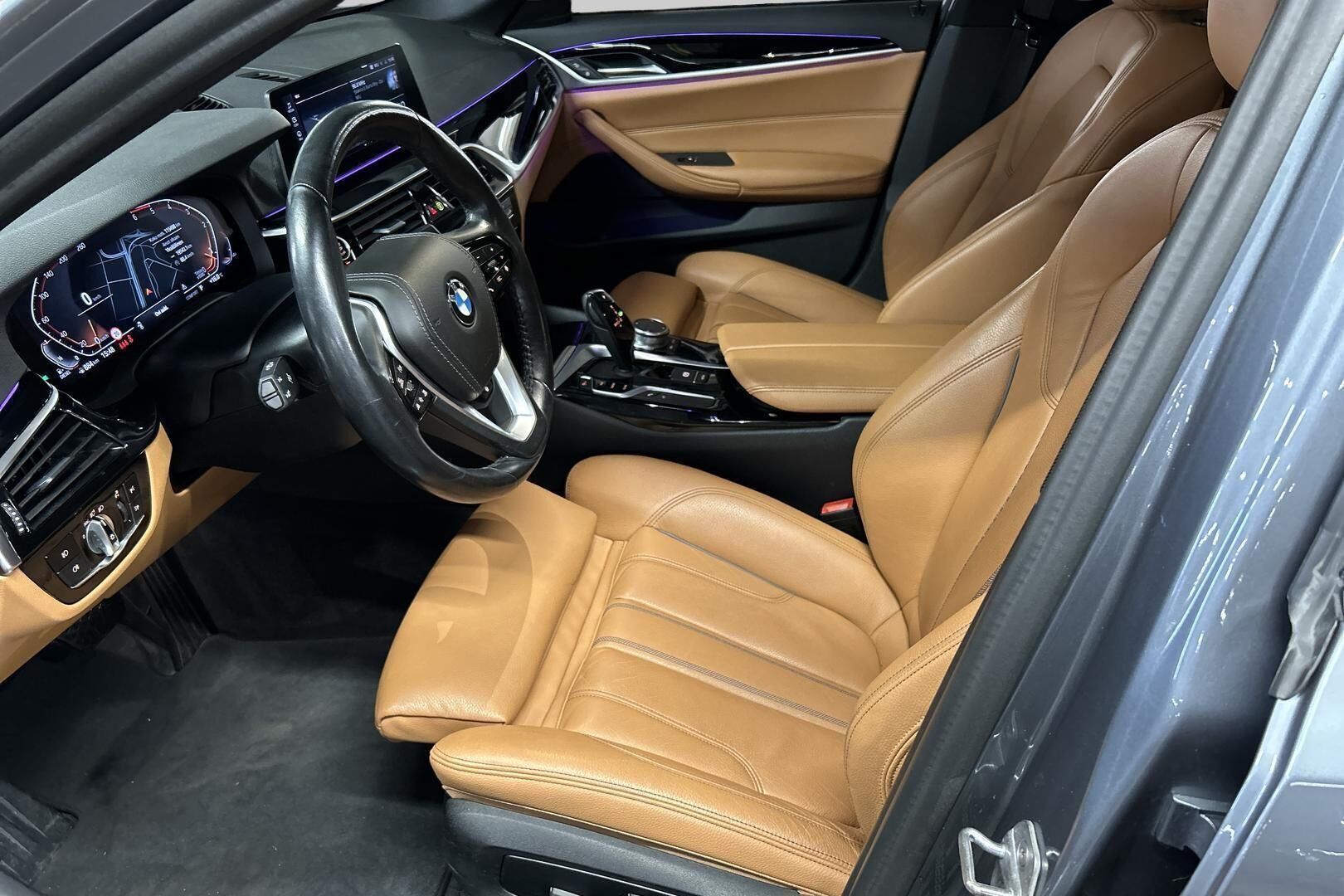 BMW 5-SARJA iso kuva 8