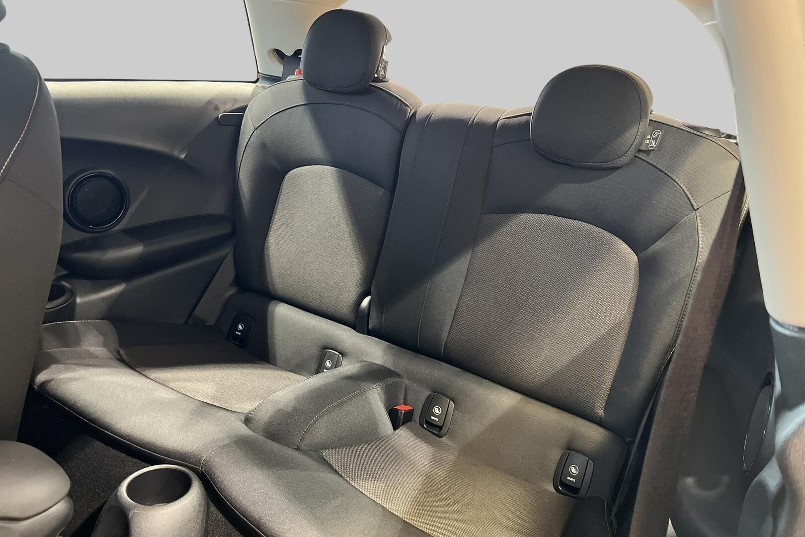 MINI Hatchback iso kuva 10