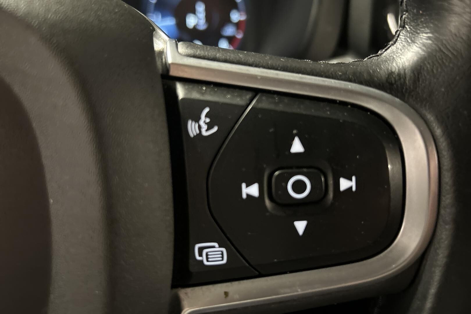 Volvo XC60 iso kuva 20