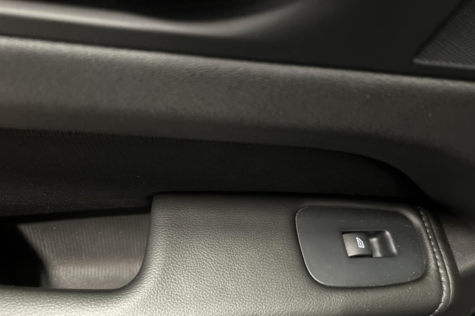 Volvo XC60 iso kuva 26