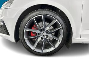 Skoda Octavia esikatselu 32