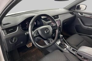 Skoda Octavia esikatselu 9