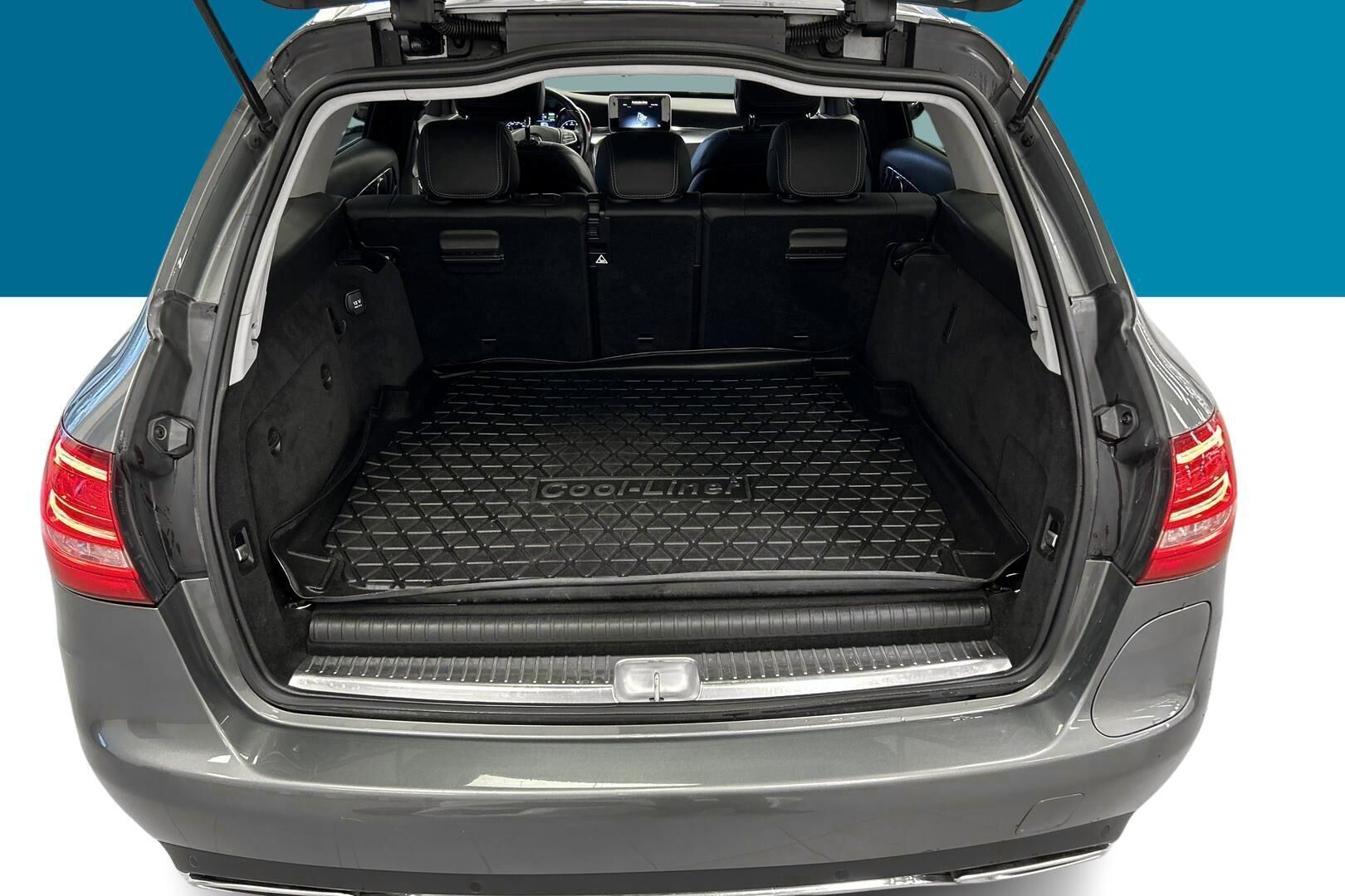 Mercedes-Benz C iso kuva 13